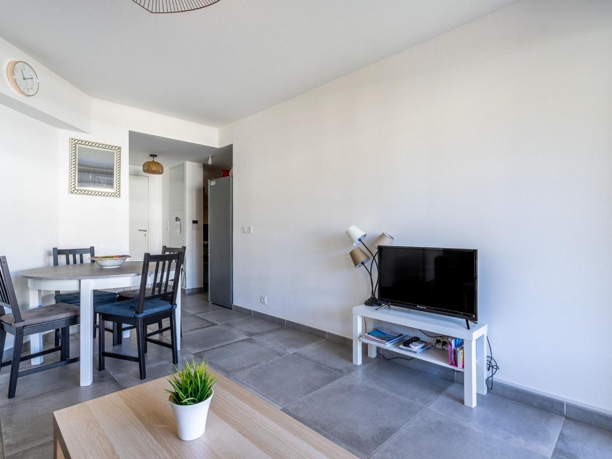 Apartment Le Jardin Du Loderi-2 By Interhome บอร์มส์-เลส์-มิโมซาส์ ภายนอก รูปภาพ
